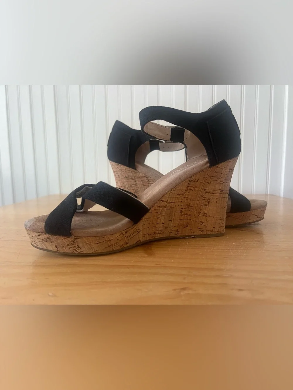 TOMS‎ Black Cork Wedge Sandals Womens 8.5 Ankle Strap Platform Shoes Bohemian